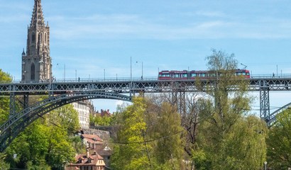 Kirchenfeldbrücke mit Tram